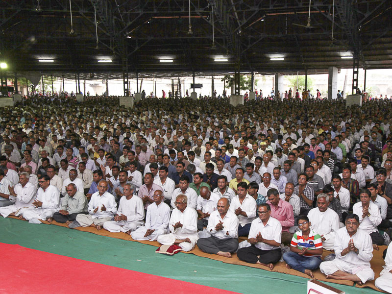 Dr APJ Abdul Kalam Honored in BAPS Assembly, Surat