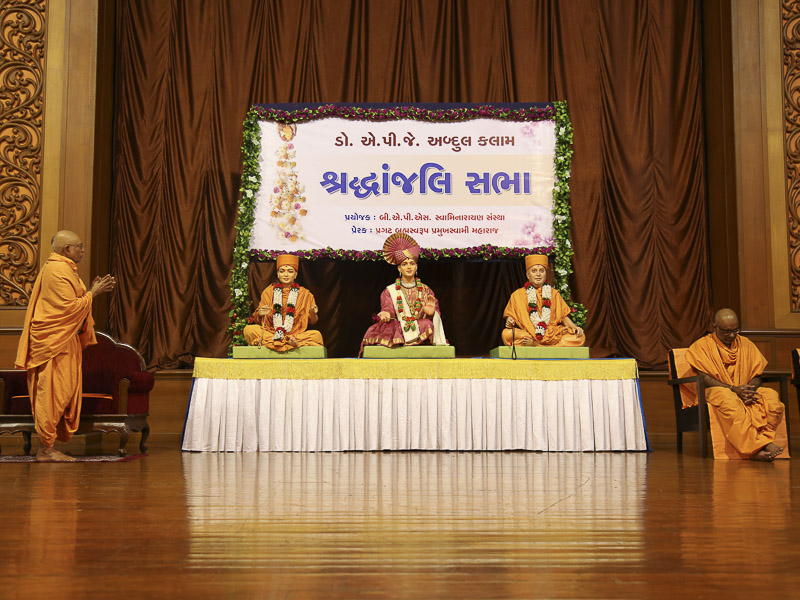 Dr APJ Abdul Kalam Honored in BAPS Assembly, Mumbai