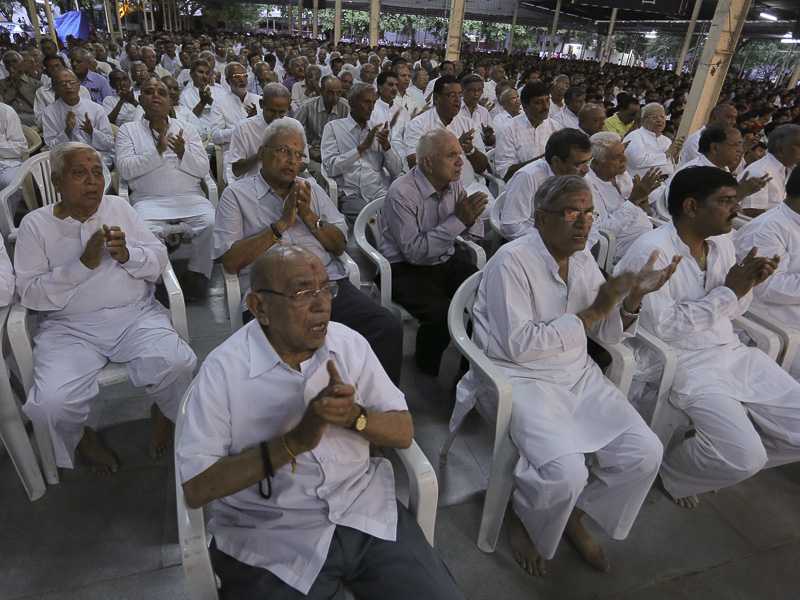 Dr APJ Abdul Kalam Honored in BAPS Assembly, Atladra (Vadodara)