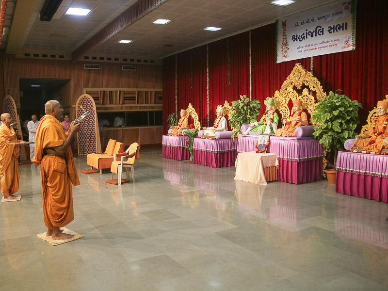 Dr APJ Abdul Kalam Honored in BAPS Assembly, Ahmedabad