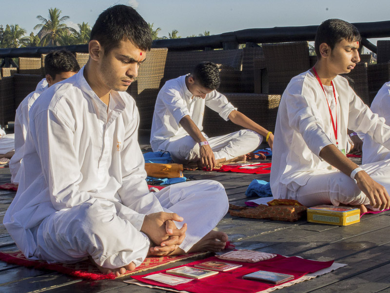 East Africa Kishore Winter Camp 2015, Dar-es-Salaam, Tanzania - Samuh Puja