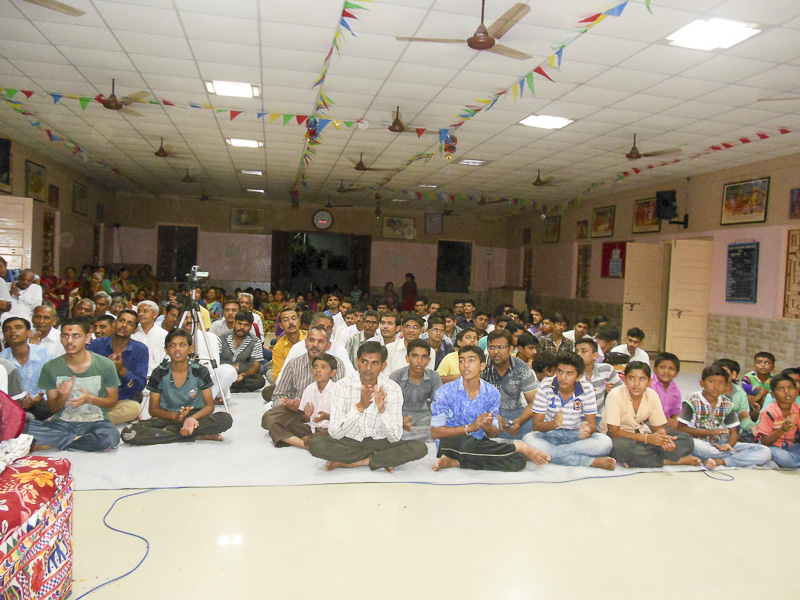 'Sanskruti' Yuva Parayan during the auspicious month of Shravan, Botad
