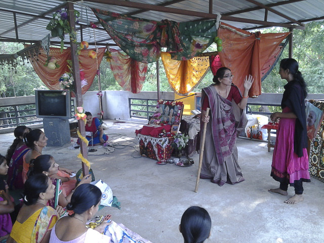 'Sanskruti' Yuvati Parayan during the auspicious month of Shravan, Dhuvaran