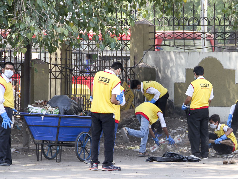 BAPS Youths Participate in 'Clean India Campaign', Ahmedabad