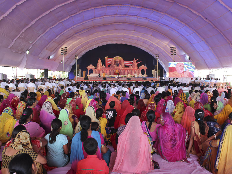 BAPS Shri Swaminarayan Mandir, Jaipur, Dashabdi Mahotsav assembly