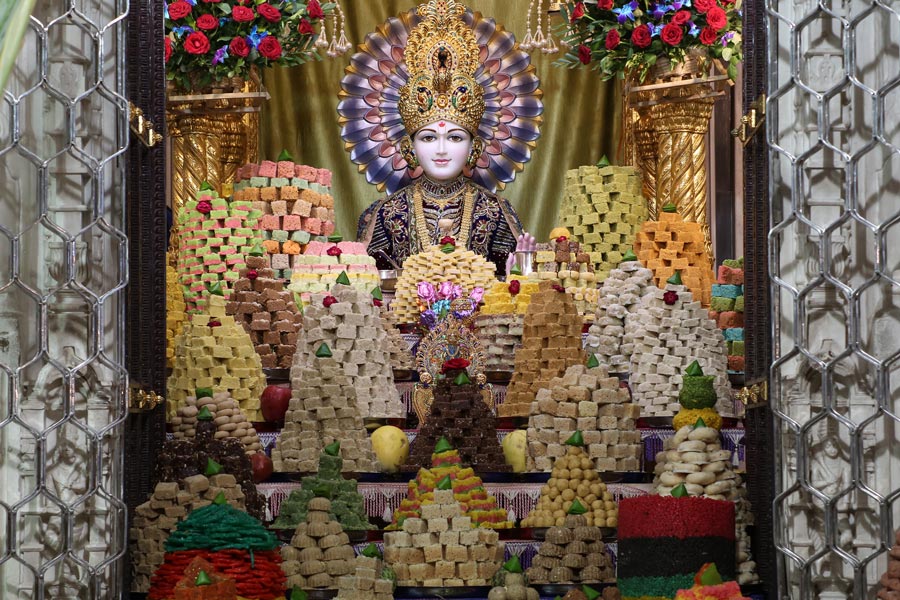 Annakut Celebration at BAPS Shri Swaminarayan Mandir, Atladra (Vadodara)