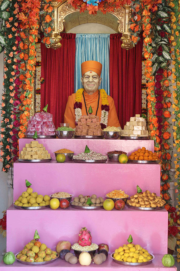 Annakut Celebration at BAPS Shri Swaminarayan Mandir, Bharuch