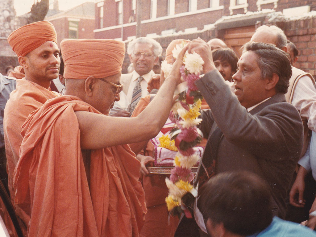 Swamishri in Preston