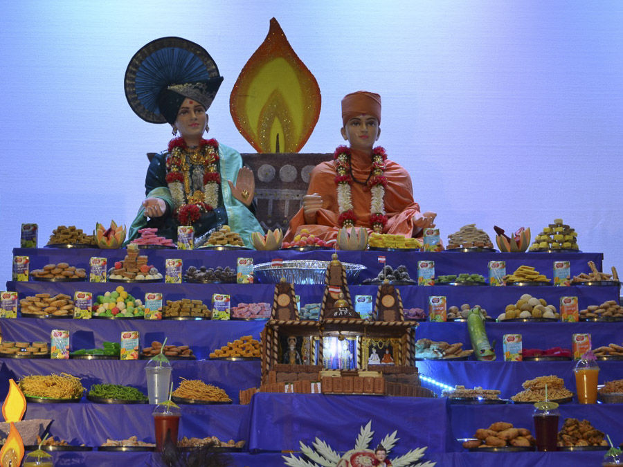Annakut Celebration at BAPS Shri Swaminarayan Mandir, Gold Cost