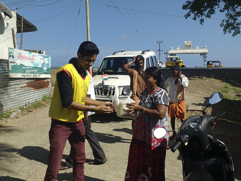 Flood Relief Work by BAPS in villages near Chennai, 12 December 2015