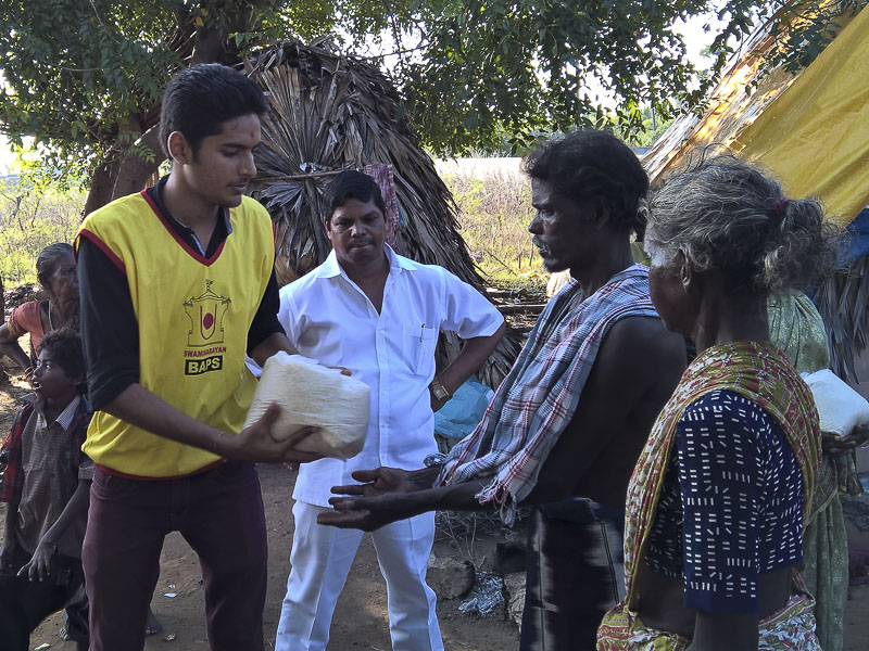 Flood Relief Work by BAPS in villages near Chennai, 12 December 2015