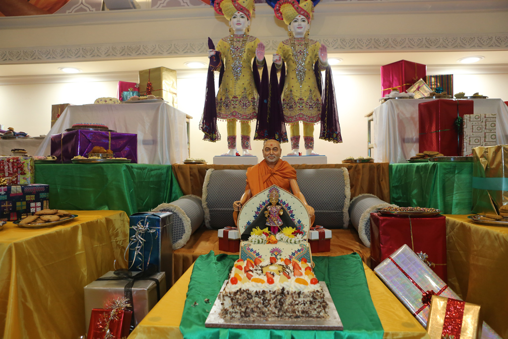 Pramukh Swami Maharaj 95th Birthday Celebrations (Bal Mandal), London, UK