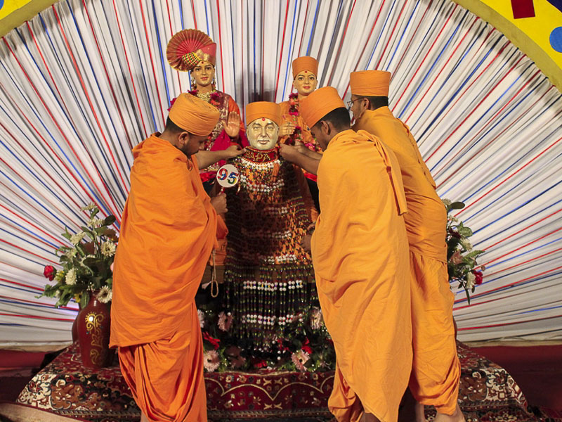 Pramukh Swami Maharaj's 95th Birthday Celebration, Kampala