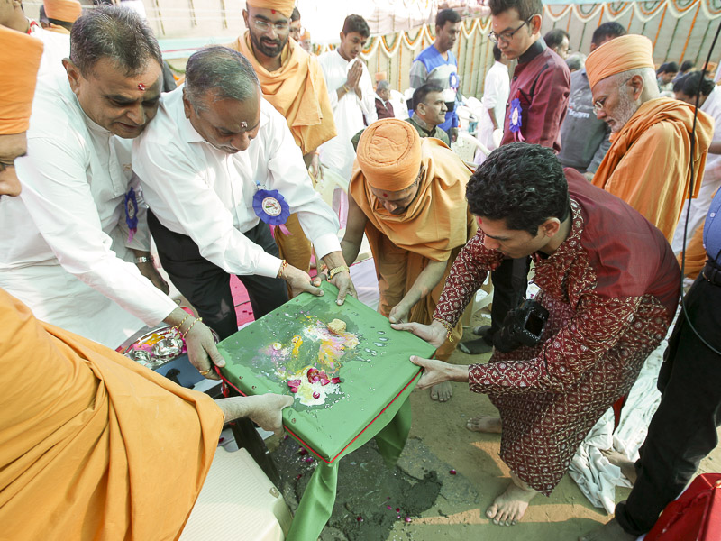 Shilanyas Ceremony for new BAPS Shri Swaminarayan Mandir, Nadiad