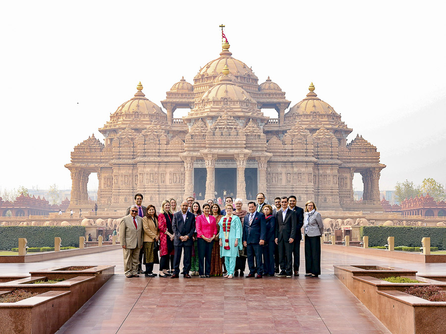 Hon. Premier Kathleen Wynne of Ontario, Canada, visits Swaminarayan Akshardham, Delhi