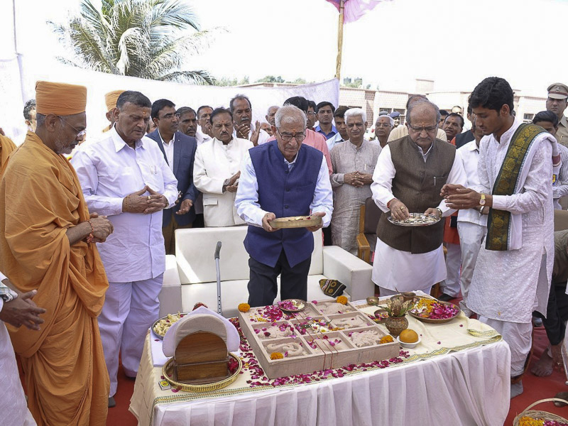 'Pramukh Swami Maharaj Dwaram' Shilanyas, Somnath Sanskrut University, Veraval, India