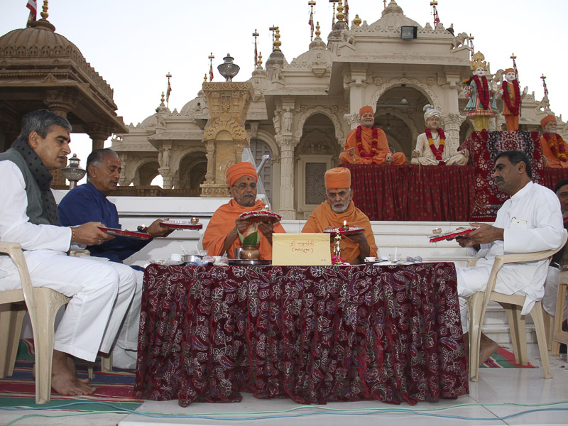 Mahapuja in the mandir grounds