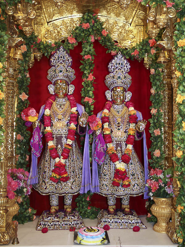 Bhagwan Swaminarayan and Aksharbrahman Gunatitanand Swami