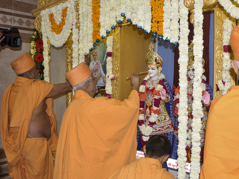 Murti-Pratishtha Mahotsav BAPS Shri Swaminarayan Mandir, Vasna