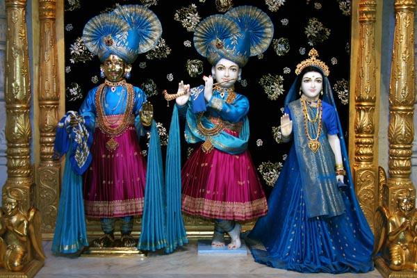 Winter Moods of Shri Swaminarayan Mandir, London