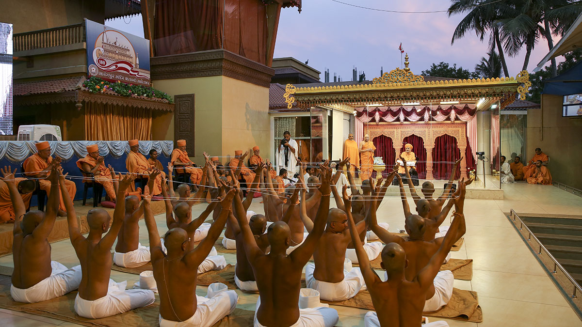 Sadhaks perform diksha rituals