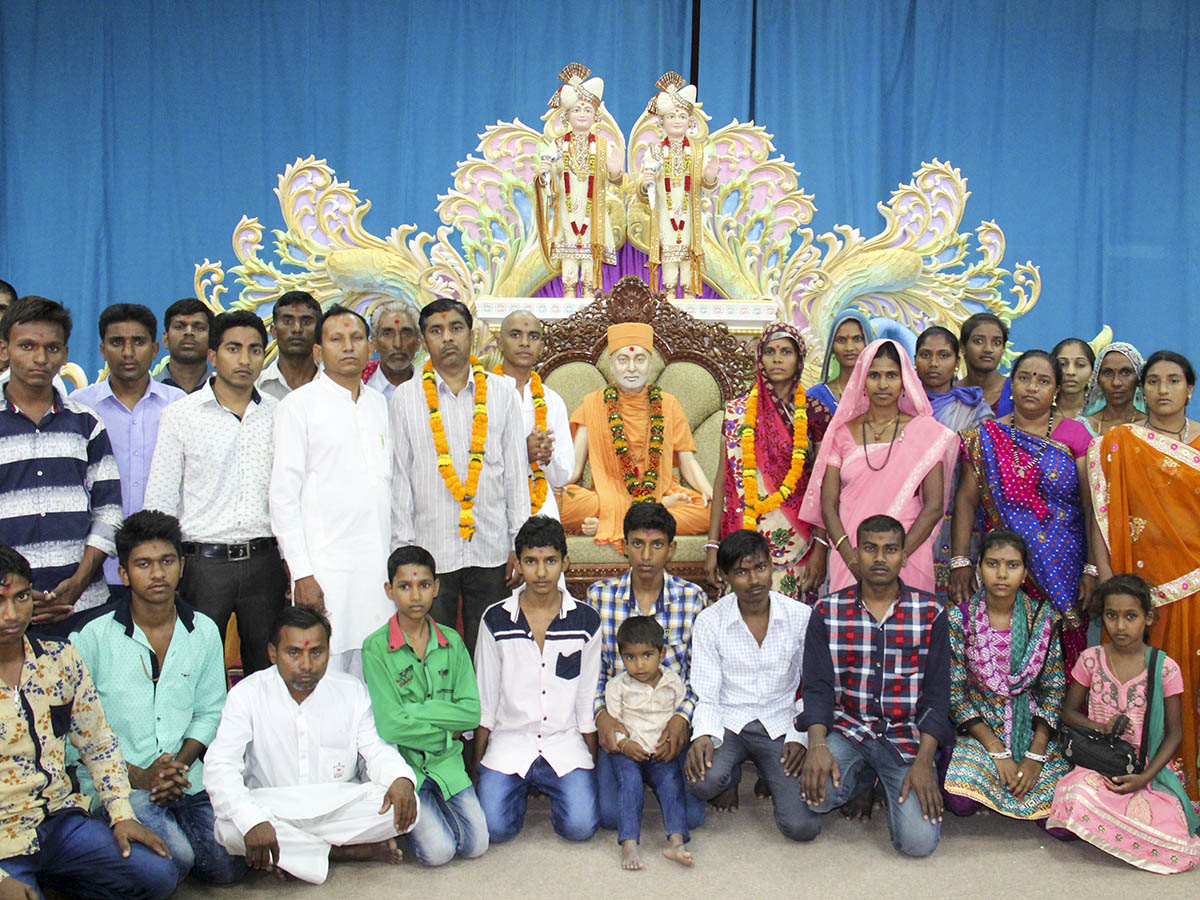 Sadhak with his parents and family members