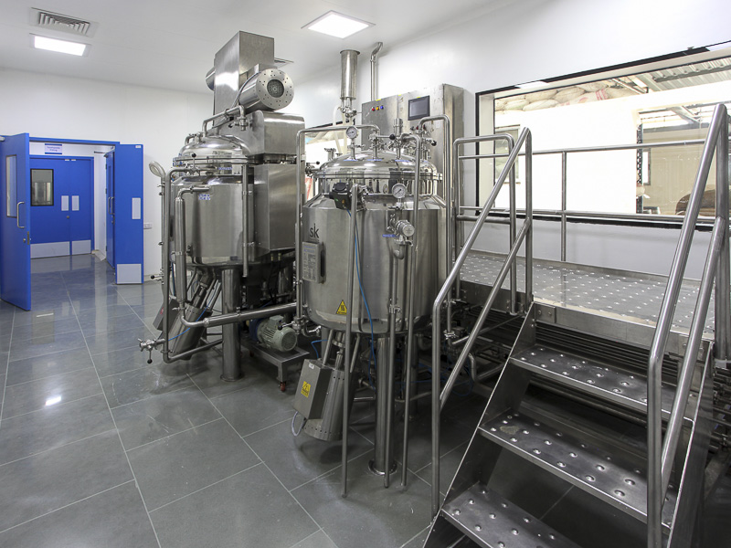 Toothpaste manufacturing machinery