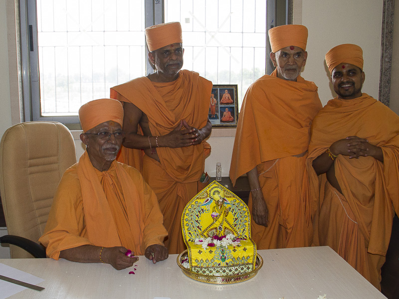 Senior sadhus sanctify BAPS Swaminarayan Herbal Care Production Unit