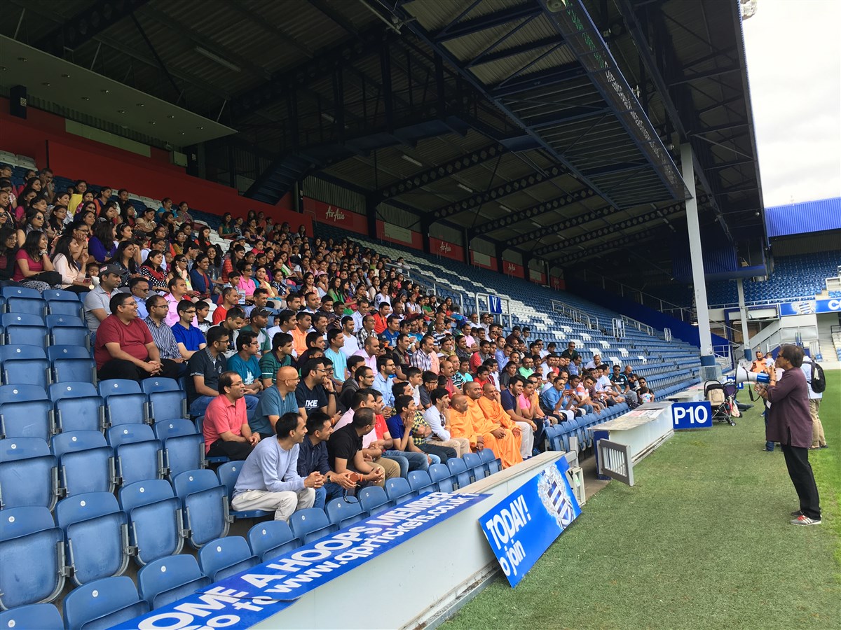 Queen's Park Rangers Football Stadium was the venue of the Suvarna Tula Mahotsav held on 20 July 1985