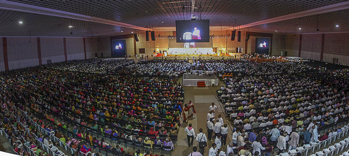 Tribute Assembly in Honor of HH Pramukh Swami Maharaj