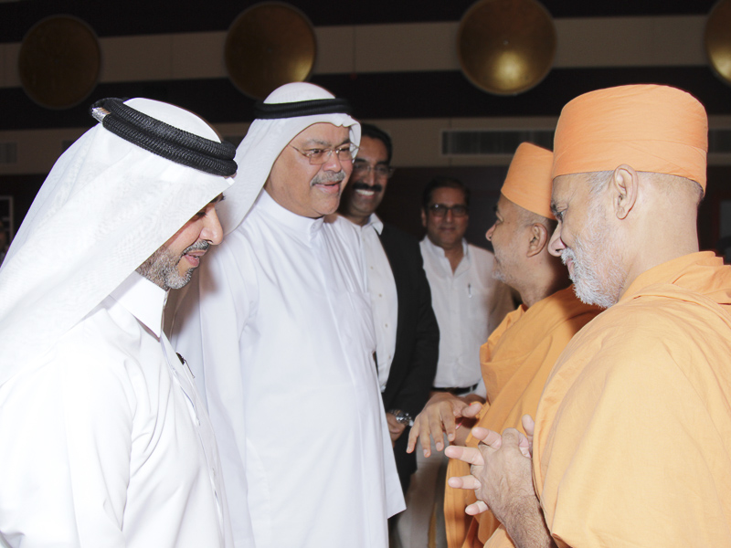 Mr. Abdul Jabbar Al Sayegh meets Pujya Viveksagar Swami