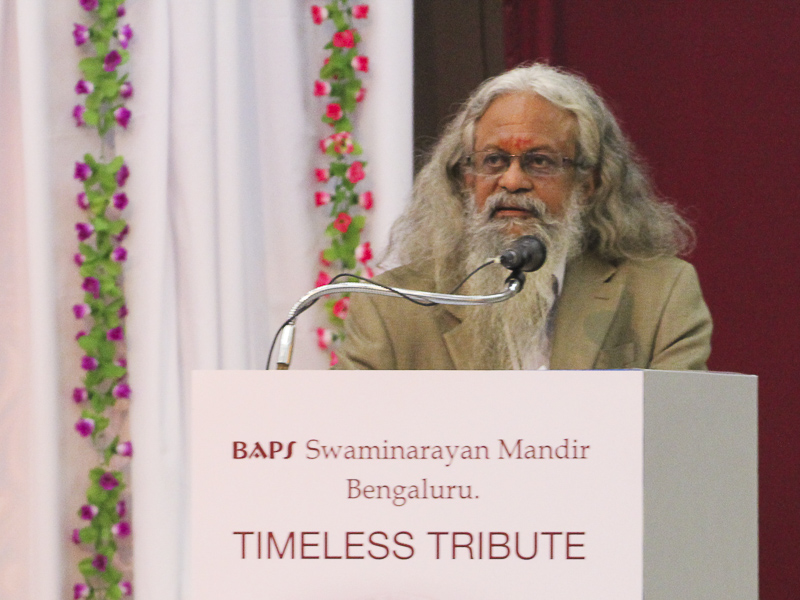 Shri Y.S. Rajan addresses the assembly