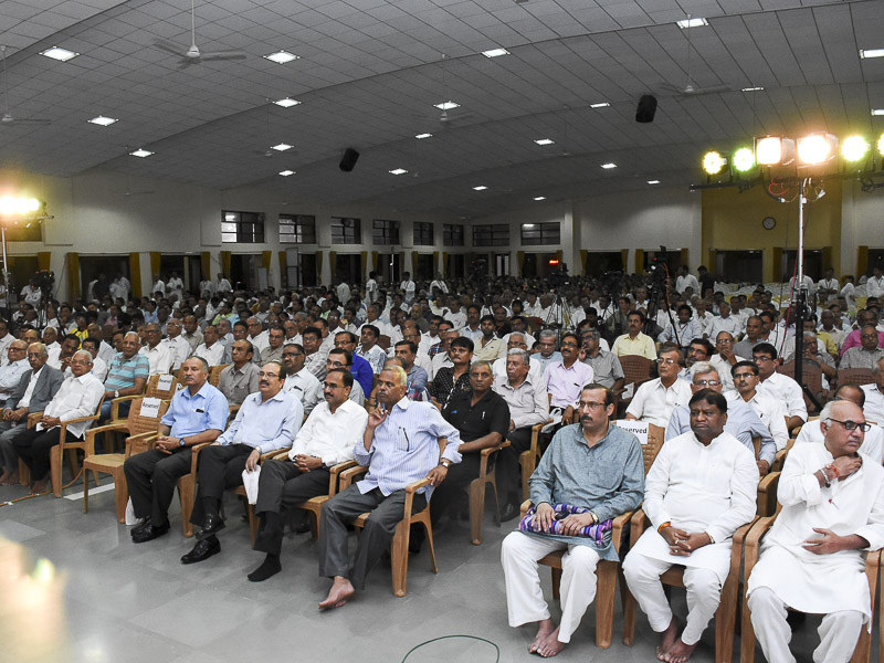 Tribute Assembly in Honor of HH Pramukh Swami Maharaj, Nagpur