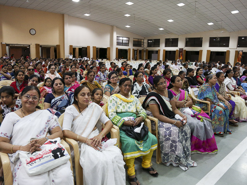 Tribute Assembly in Honor of HH Pramukh Swami Maharaj, Nagpur