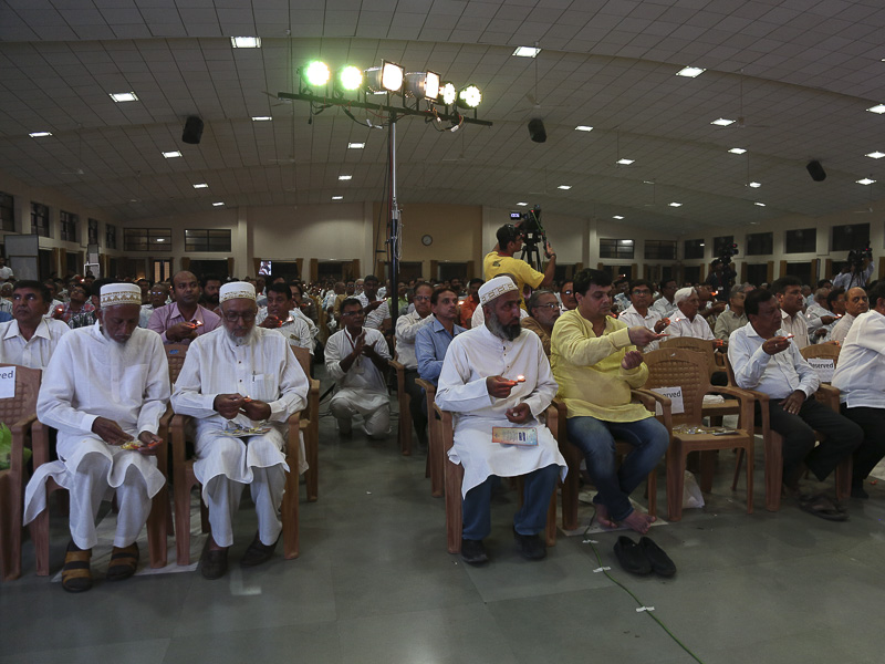 Tribute Assembly in Honor of HH Pramukh Swami Maharaj, Nagpur