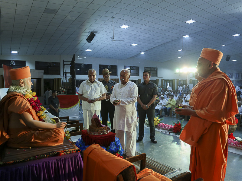 Tribute Assembly in Honor of HH Pramukh Swami Maharaj, Nagpur