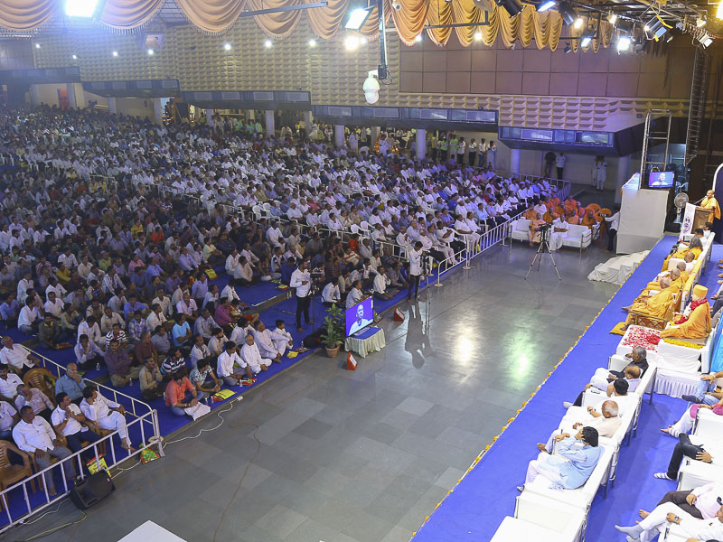 Tribute Assembly in Honor of HH Pramukh Swami Maharaj, Rajkot