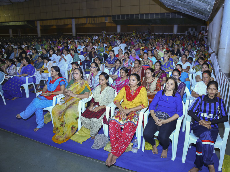 Tribute Assembly in Honor of HH Pramukh Swami Maharaj, Rajkot