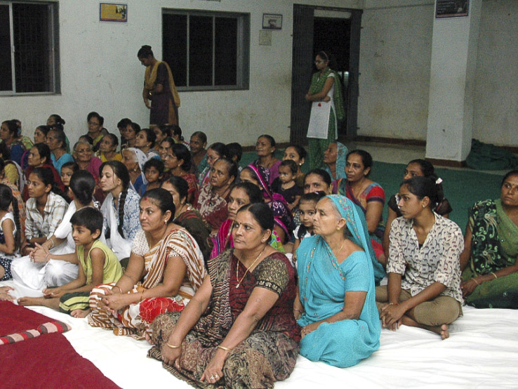 Tribute Assembly in Honor of HH Pramukh Swami Maharaj, Lathi