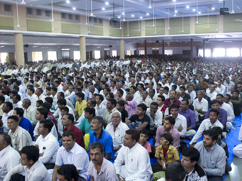Tribute Assembly in Honor of HH Pramukh Swami Maharaj, Junagadh