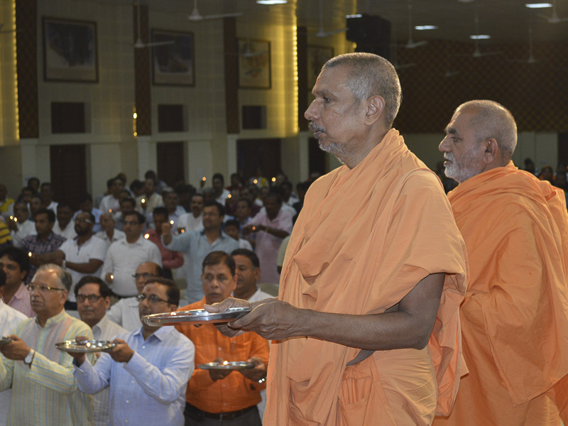 Tribute Assembly in Honor of HH Pramukh Swami Maharaj, Indore