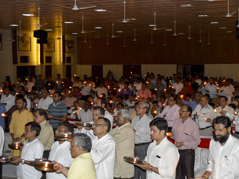 Tribute Assembly in Honor of HH Pramukh Swami Maharaj, Indore