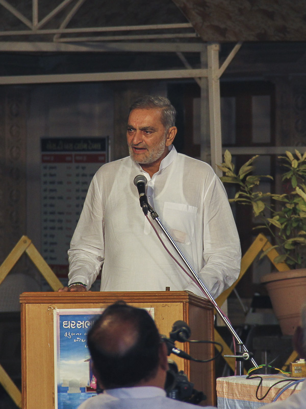 Shri Nalin kotadia addresses the assembly