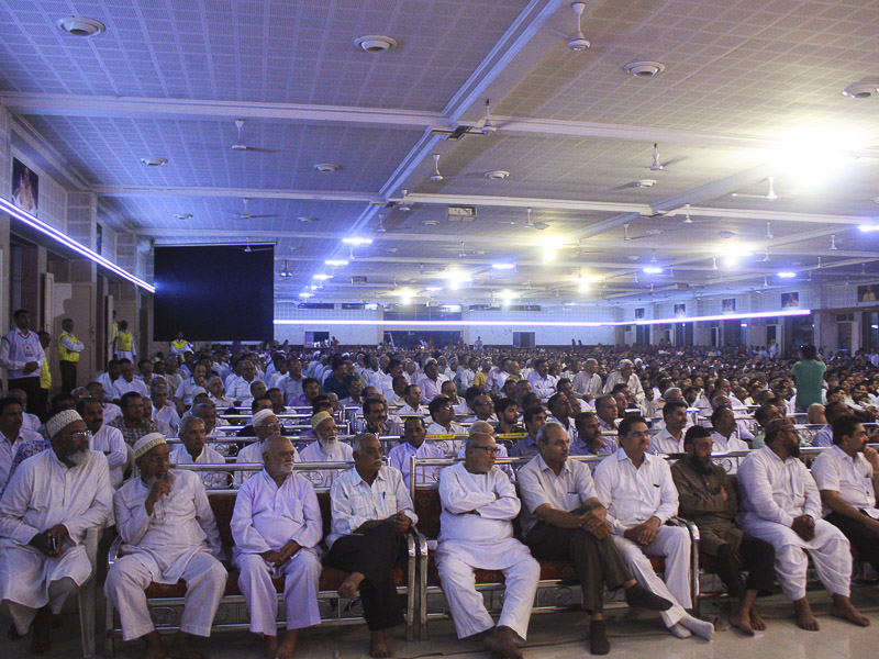 Tribute Assembly in Honor of HH Pramukh Swami Maharaj, Bhavnagar