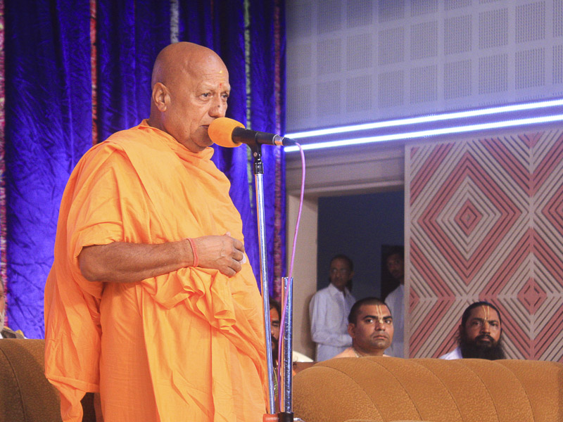Tribute Assembly in Honor of HH Pramukh Swami Maharaj, Bhavnagar