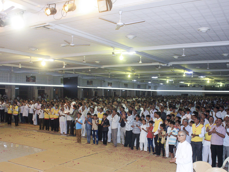 Tribute Assembly in Honor of HH Pramukh Swami Maharaj, Bhavnagar