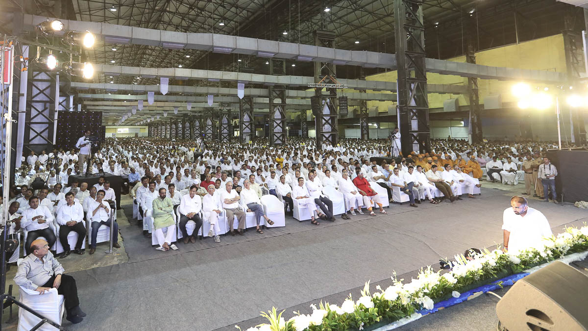 Devotees and well-wishers during the memorial assembly