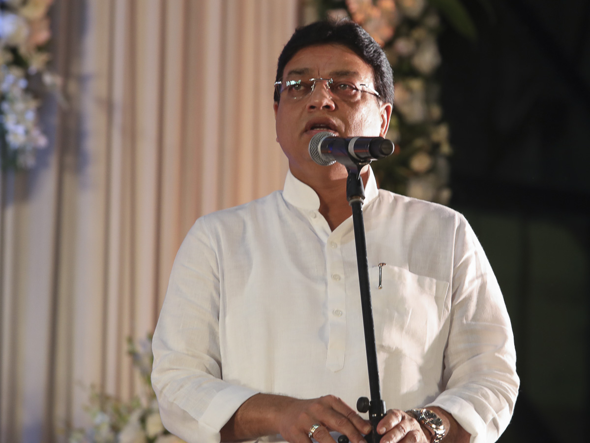 Shri Muzaffar Hussain addresses the assembly