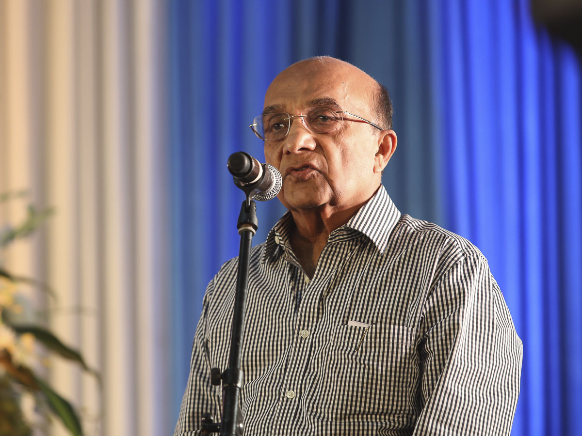 Dr. Ashwin Mehta addresses the assembly