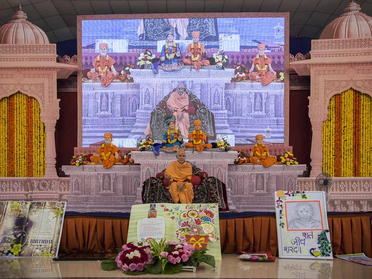 Param Pujya Mahant Swami's 83rd Birth anniversary assembly assembly